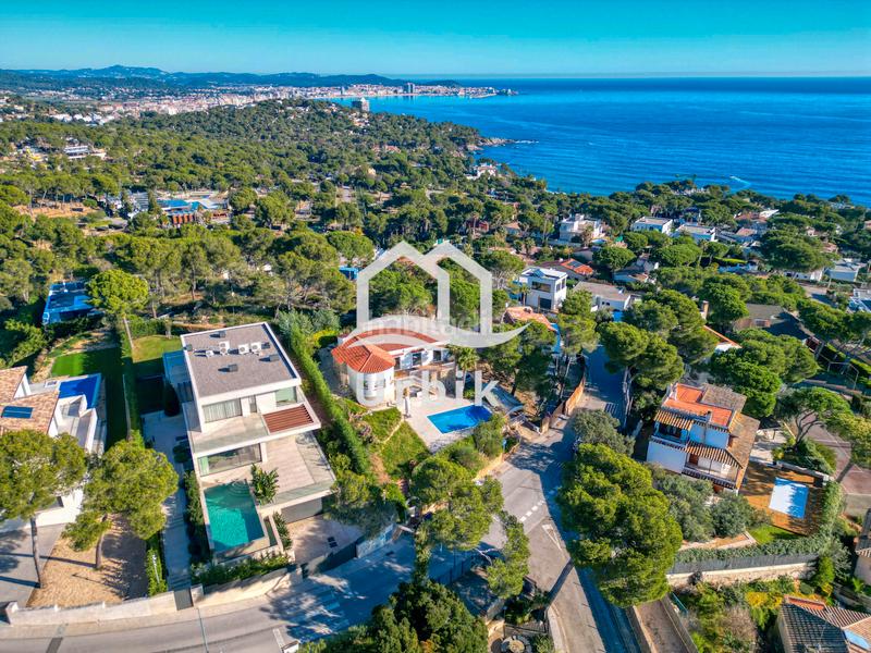 Foto 1afa90d0-b713-4e1c-a038-a42a8eb7d78c. Chalet avec cheminée chauffage parking piscine dans Platja d´Aro