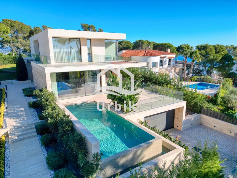 Foto b22caaa8-b443-498d-a0bb-cad41e718cf6. Chalet avec cheminée chauffage parking piscine dans Platja d´Aro