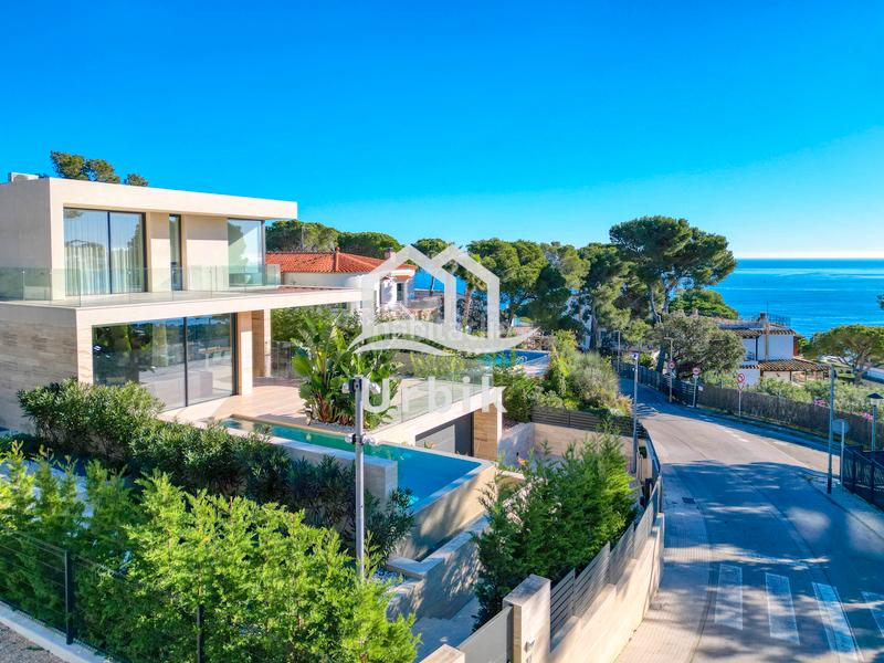 Foto e27edcc6-b7bf-460a-82d0-8aa035f4dd93. Chalet avec cheminée chauffage parking piscine dans Platja d´Aro