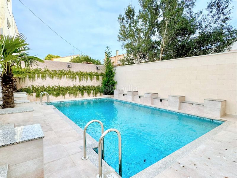 Foto 4c67f143-6909-4a1d-8c4e-78172f654518. Àtic amb calefacció aparcament piscina a Fenals Platja d´Aro