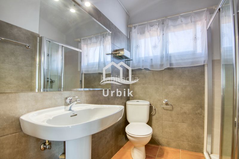 Foto 08fac6f2-4adc-4f43-9927-bedc8d2f2ef6. Xalet amb xemeneia calefacció aparcament piscina a Platja d´Aro