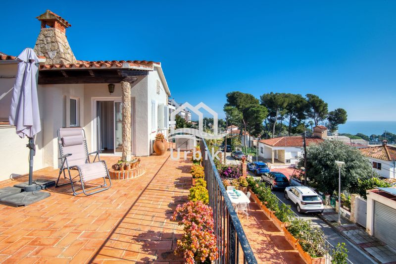 Foto 628e390b-48df-4a03-ae27-fceacfd981c1. Xalet amb xemeneia calefacció aparcament piscina a Platja d´Aro