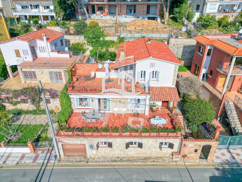 Foto c715268d-d374-4a75-8f94-751ccb17ba72. Xalet amb xemeneia calefacció aparcament piscina a Platja d´Aro