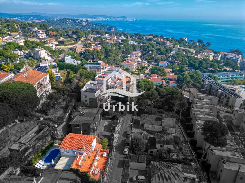 Foto dc97509a-ea7d-465f-b6bc-9860910f63c8. Xalet amb xemeneia calefacció aparcament piscina a Platja d´Aro