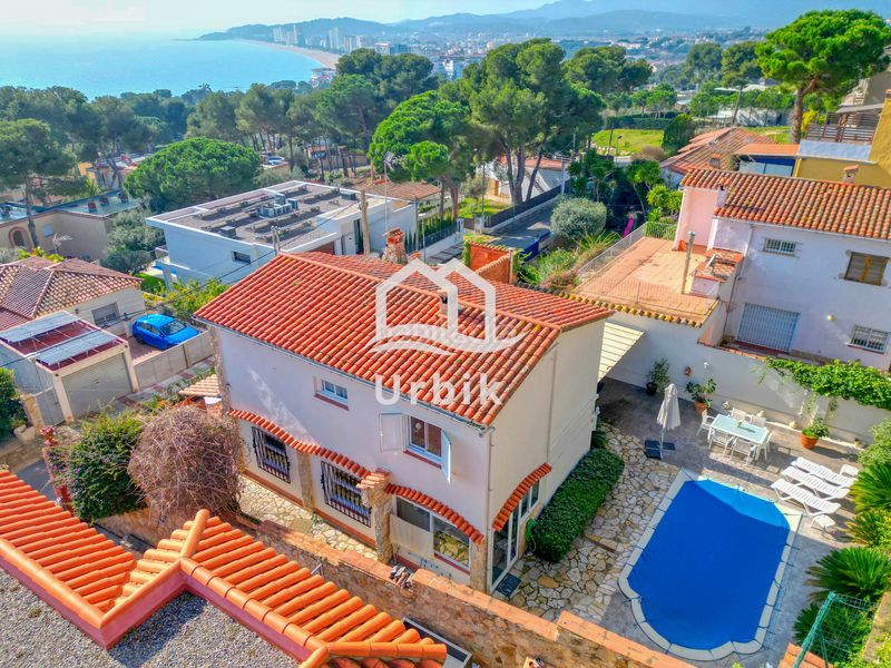 Foto e5261f31-46be-4a38-9a86-888bdd3b799b. Xalet amb xemeneia calefacció aparcament piscina a Platja d´Aro