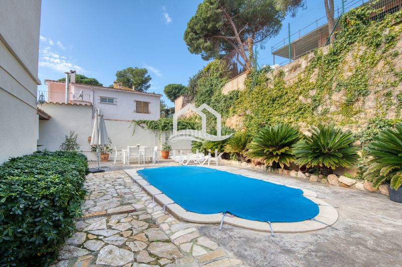 Foto fc6b680a-899c-4dd7-9ff6-897d7009a088. Xalet amb xemeneia calefacció aparcament piscina a Platja d´Aro