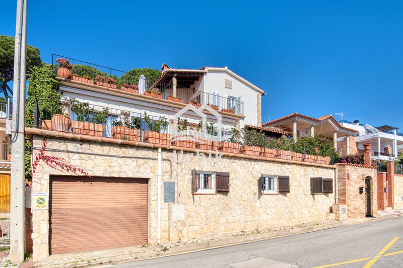 Foto 19217e61-cfdf-472a-bbe8-f80a83957463. Chalet with fireplace heating parking pool in Los Pinos-Politur Platja d´Aro
