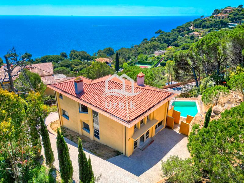 Foto 1d82fe5c-d4f5-4627-b039-b4294d7218a6. Chalet with heating parking pool in Puntabrava-Port Salvi Sant Feliu de Guíxols