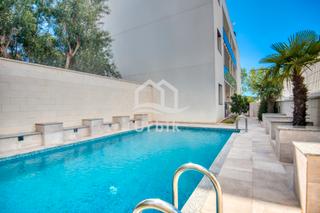 Àtic a Carrer roger de llúria 17. Ático con terraza y solárium privado.