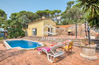 Xalet  Carrer del verdum. Con piscina privada
