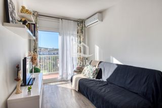 Apartamento en Avinguda vall de ribes 17. Luminoso