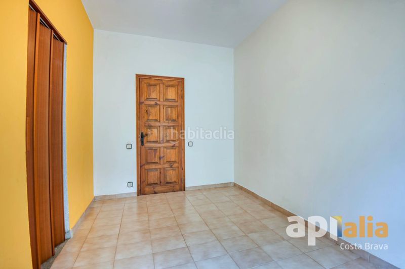 Foto fadc05a5-e422-421d-a98a-f22ea086b1bc. Casa a carrer basilea 18 a Cabanyes-Mas Ambrós-Mas Pallí Calonge