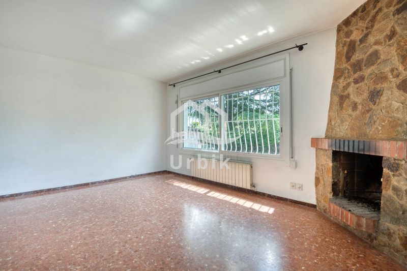 Foto 00f62596-e349-4680-bf85-4a1bb2c1c6ff. Casa amb xemeneia calefacció a Castell d´Aro