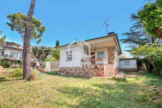 Casa  Carrer moss�n josep cisterna