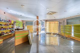 Business premise in Carrer de Lleida
