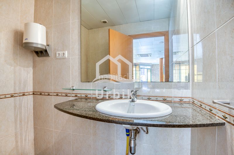 Foto 4d2d6c24-c98f-44ae-baca-b8b1893efd75. Local comercial amb calefacció a Vilartagues-Tueda de Dalt Sant Feliu de Guíxols