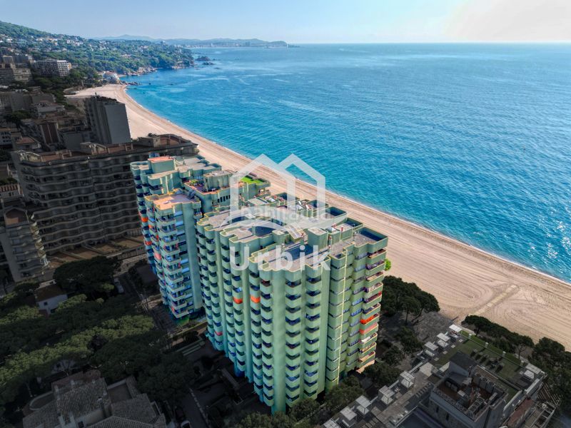 Foto a928ab66-0a40-409f-9c25-303047390adc. Pis amb aparcament a Centre-Platja Platja d´Aro