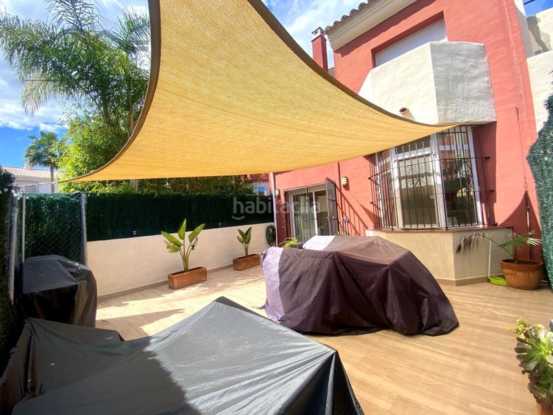 Foto 0effceea-41e0-4e4a-9585-69272008ff41. Casa adossada amb aparcament piscina a La Concha - Resina Golf Estepona