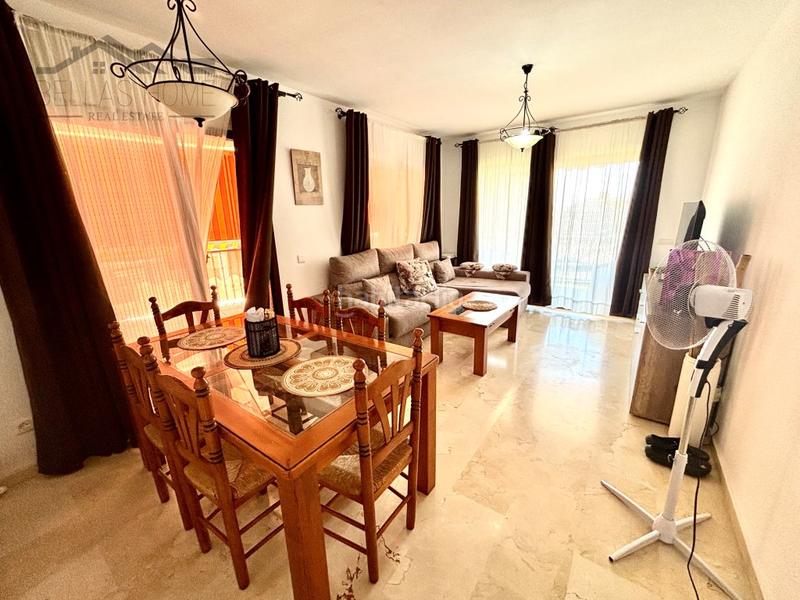 Foto b770cd77-c0d2-47de-b6e0-22a130c59969. Appartamento con piscina in San Luis de Sabinillas Manilva