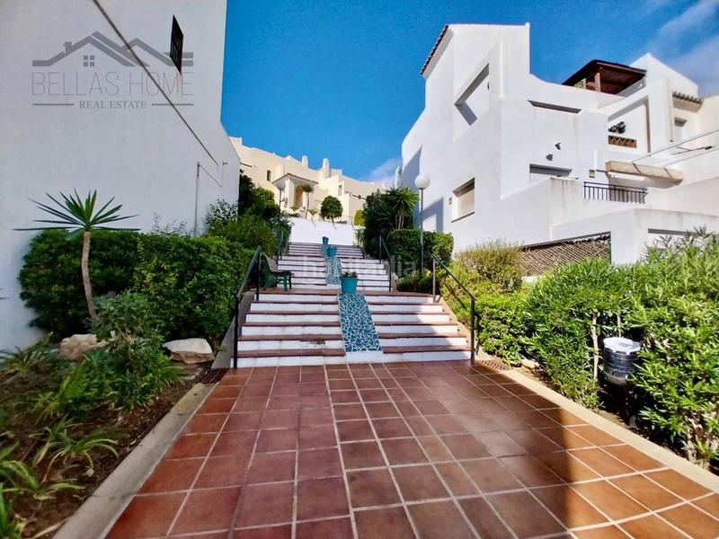 Foto 965ccc35-12e8-4bb5-9c4d-368942347ade. Zweistöckige wohnung mit parking pool in bahía de Casares Casares