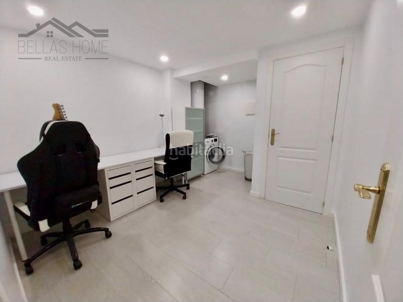 Foto be110cba-acf9-4dbf-8485-fd54de960685. Zweistöckige wohnung mit parking pool in bahía de Casares Casares