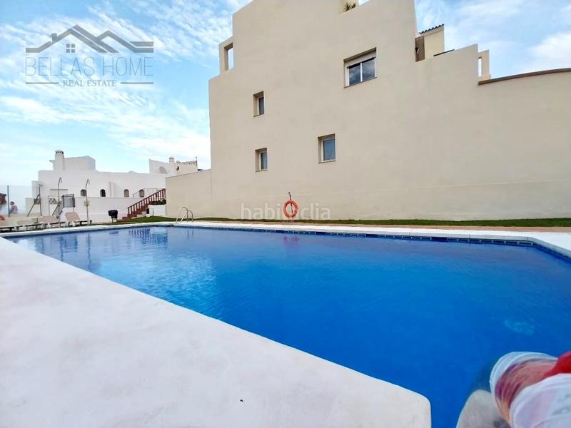 Foto f3f4f94f-8ed9-4bd7-bc06-789b1d6f697b. Zweistöckige wohnung mit parking pool in bahía de Casares Casares