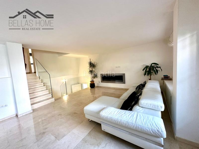 Foto 835ce9e5-e0ee-425f-a8a5-ac114901ed4b. Zweistöckige wohnung mit pool in puerto de Estepona Estepona