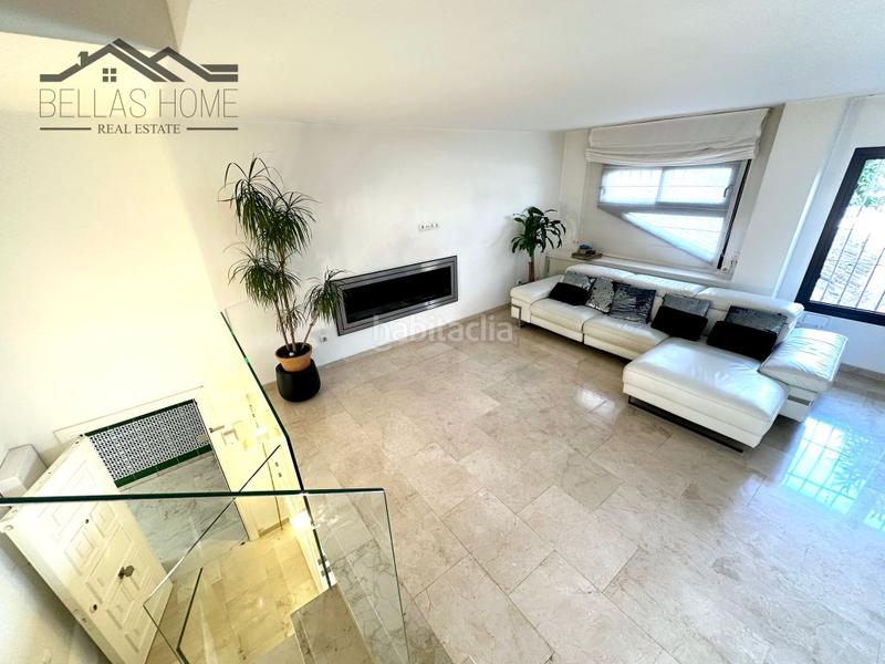 Foto 9fae029f-d813-49de-aa29-2559bfda7c04. Zweistöckige wohnung mit pool in puerto de Estepona Estepona