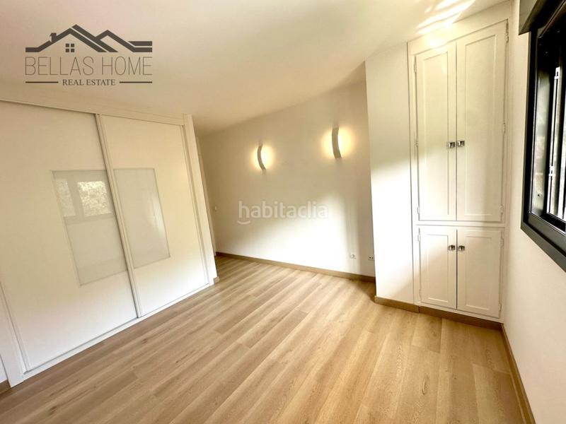 Foto a6ad992c-5713-4158-af5b-a98d41877684. Zweistöckige wohnung mit pool in puerto de Estepona Estepona