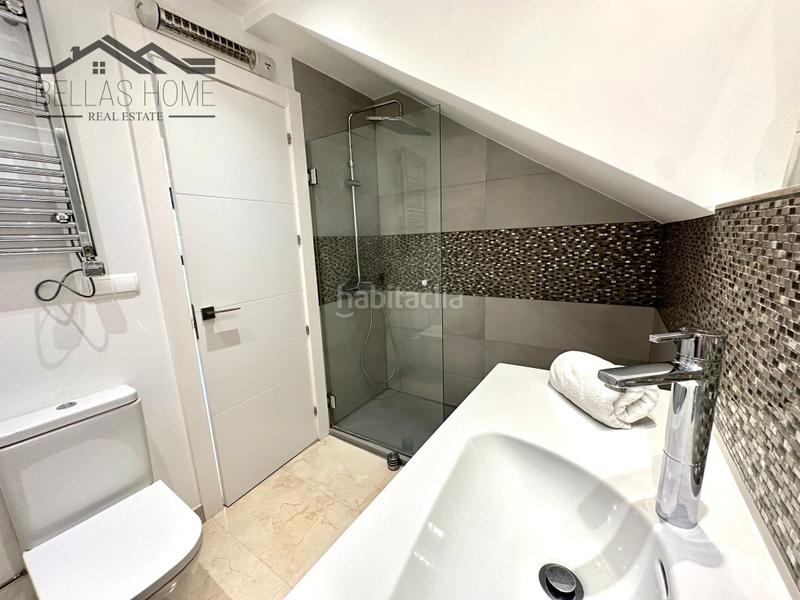 Foto b5e40656-360d-4b0d-b511-eee21365fc2c. Zweistöckige wohnung mit pool in puerto de Estepona Estepona