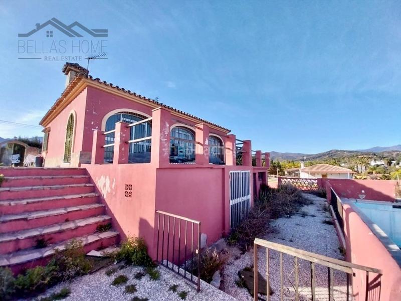 Foto dfeece2c-213a-445e-b947-820f77a9b971. Haus mit parking pool in Los Llanos Estepona