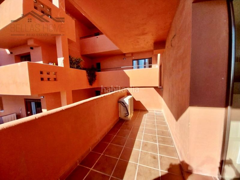 Foto 8845b52a-6b60-4d3f-aa6a-779fb1bde1ea. Pis amb aparcament piscina a puerto de Estepona Estepona