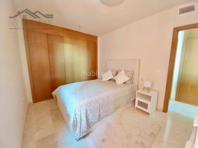 Foto cba45fd8-7b06-4b0b-80c9-f0b6d06e753d. Pis amb aparcament piscina a puerto de Estepona Estepona