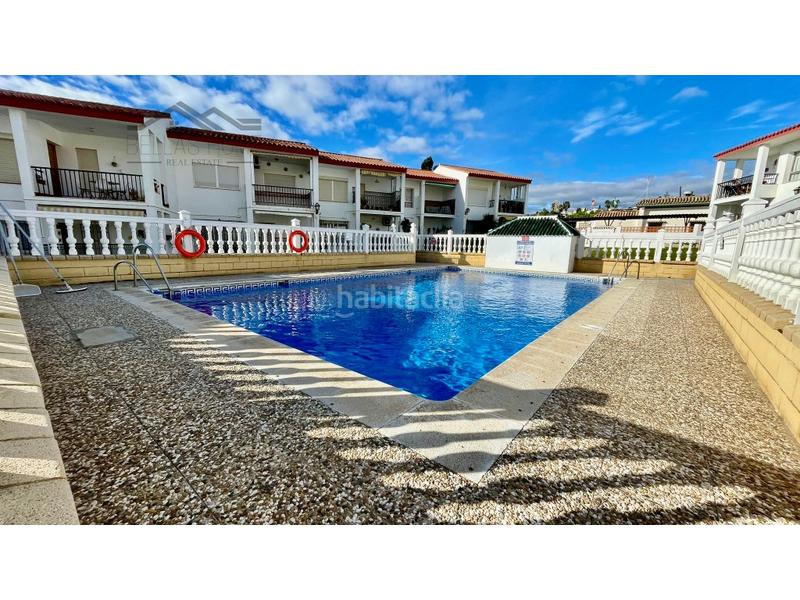 Foto 41f1be5e-27fb-4217-b38f-4894152b8d94. Erdgeschoss mit parking pool in Alcorrín Manilva