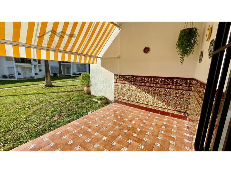 Foto 9dddf4a9-d575-4411-9b8c-b372907f7c41. Erdgeschoss mit parking pool in Alcorrín Manilva