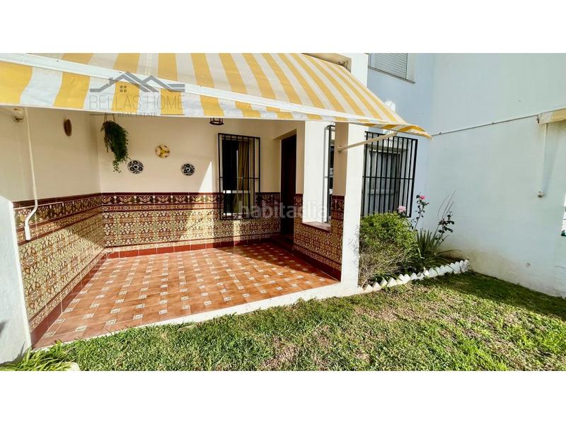 Foto b5329a88-1ae0-4d32-925b-e7bd17843185. Erdgeschoss mit parking pool in Alcorrín Manilva