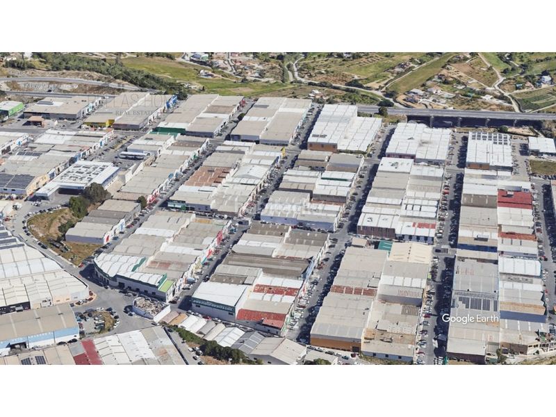 Foto d60ceeb6-69d9-4c19-a7cb-78d3f98e2b74. Industrial building in Zona Calvario Estepona