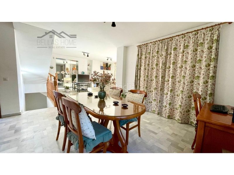 Foto a0f673e5-b887-4057-bcf8-c36417a014e8. Casa adossada amb aparcament a Guadalobón Estepona