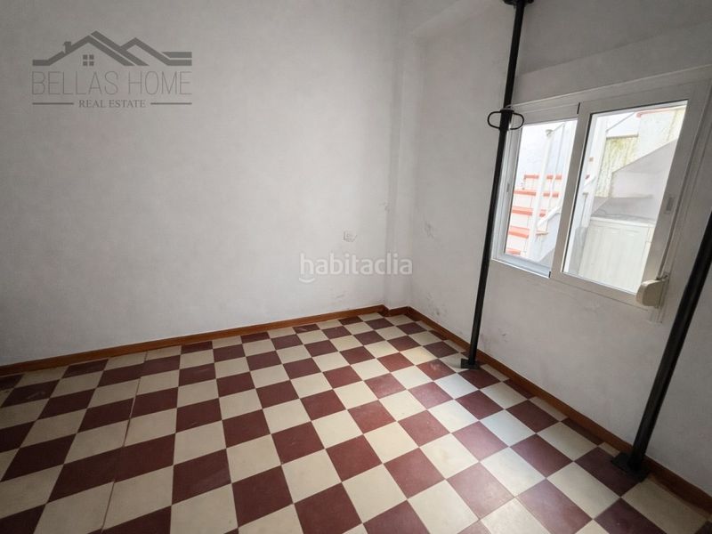 Foto 63bd9e5e-6b0e-4ab8-ac29-b4f734a95691. Casa adossada a Centro Estepona