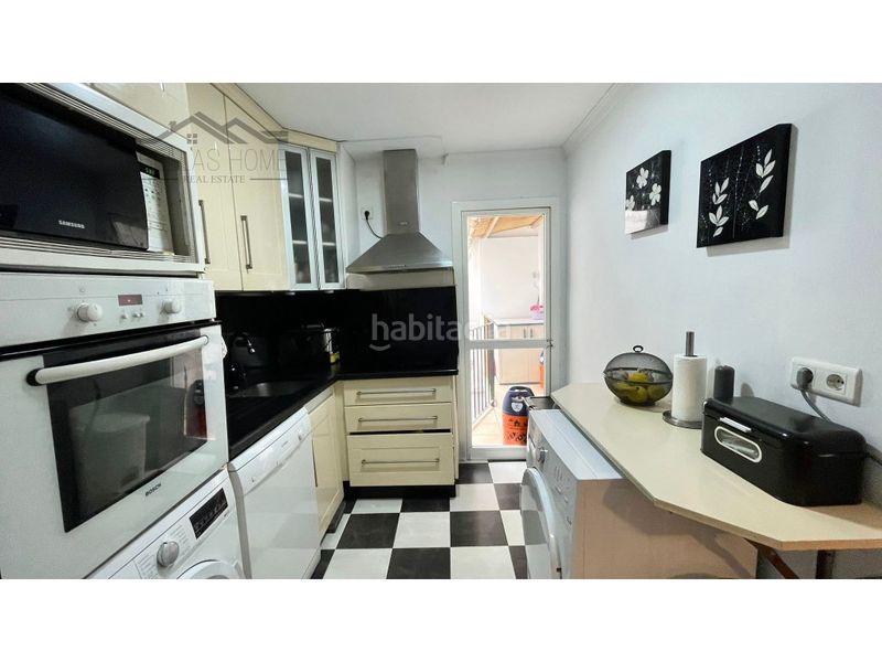 Foto 31e112d8-6ab5-43c0-bae9-61d77df0e144. Pis a Centro Estepona