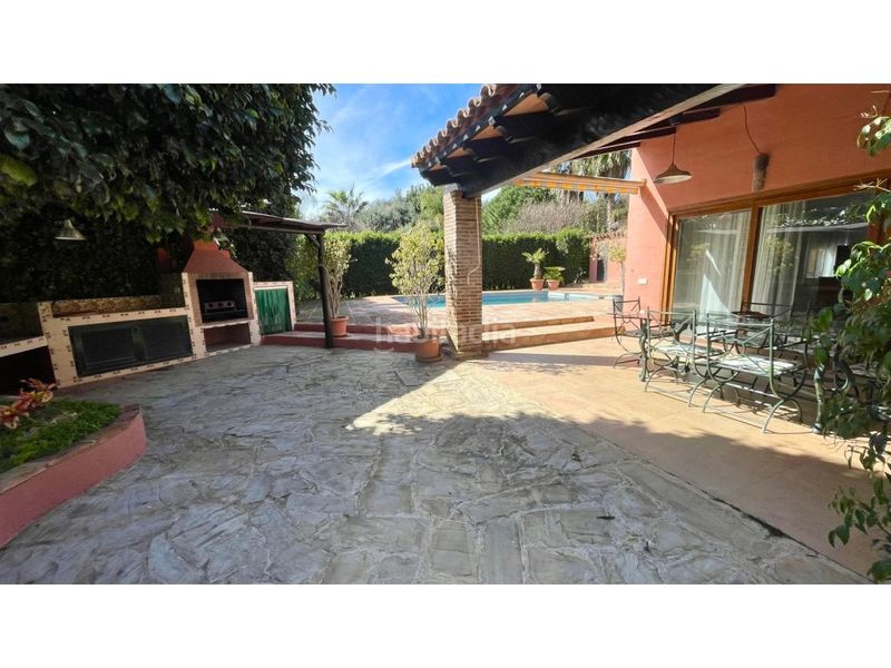 Foto 7066e797-a0a1-4b2c-8888-61c987cd5804. Xalet amb aparcament a Zona Calvario Estepona