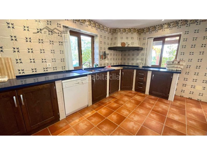 Foto a6c61d80-f989-4169-812a-d475a1f09157. Xalet amb aparcament a Zona Calvario Estepona