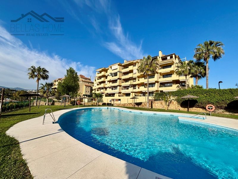 Foto 0f267e4b-5fcb-4cd5-8285-28b4f22bda4d. Pis amb aparcament piscina a La Concha - Resina Golf Estepona