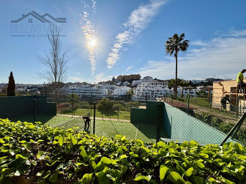 Foto 1adcd2df-d673-4d8c-a62b-31018252b614. Pis amb aparcament piscina a La Concha - Resina Golf Estepona