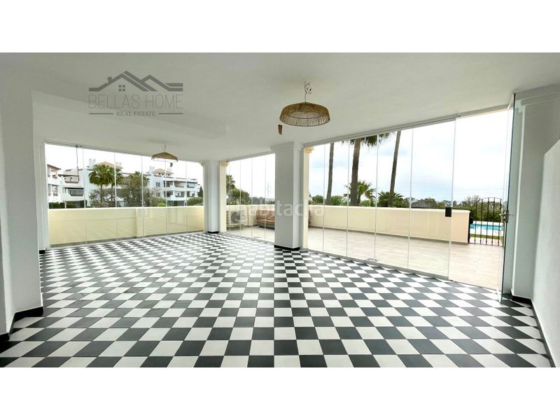 Foto 36a8d544-b0de-4499-85fa-6773f458d77b. Pis amb aparcament piscina a Guadalobón Estepona