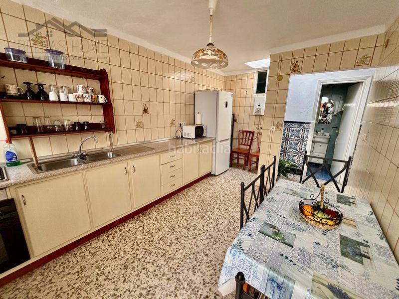 Foto e94a3ef0-ca5a-4d94-a7c1-cc5920b66cc3. Casa in Centro Estepona