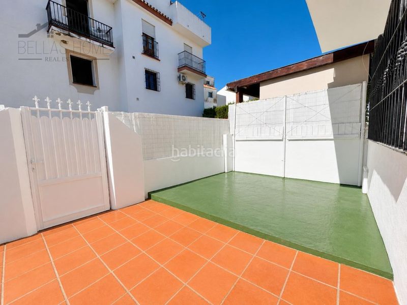 Foto 01c0b4de-1245-4304-932f-90b85b8092ec. Casa adossada amb aparcament a Manilva pueblo Manilva