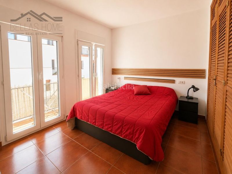 Foto b769d22e-4623-46f6-9ea3-7c9e4e38dfc0. Casa adossada amb aparcament a Manilva pueblo Manilva
