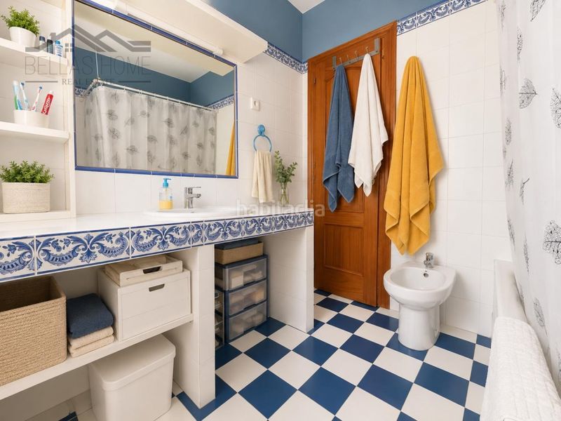 Foto c96490c4-621d-4acd-86cb-c691452ea6dc. Casa adossada amb aparcament a Manilva pueblo Manilva