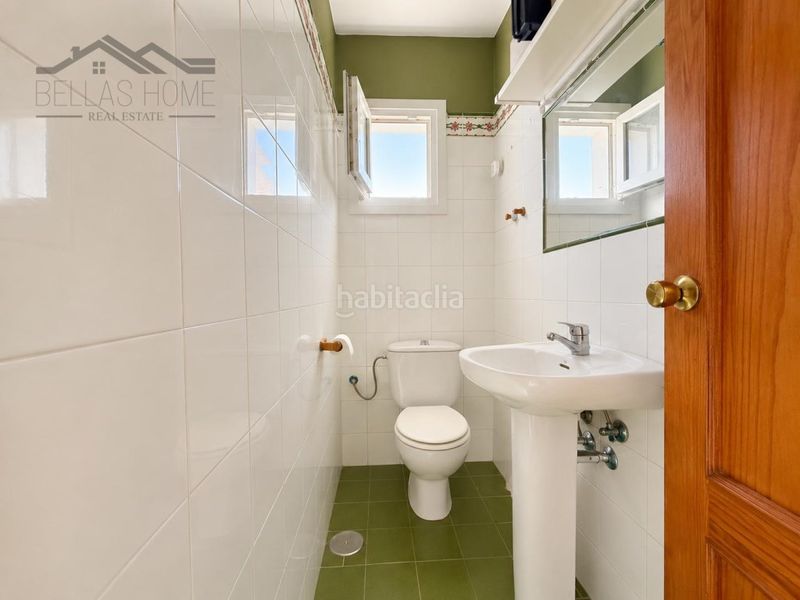 Foto efe26758-eb38-4cd4-9be7-ecc081de0890. Casa adossada amb aparcament a Manilva pueblo Manilva